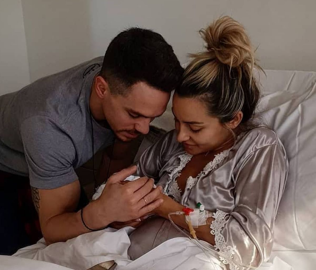 Βασιλική Μιλλούση: 5 μέρες μαμά και έτσι μοιάζει πια η καθημερινότητά της (pics)