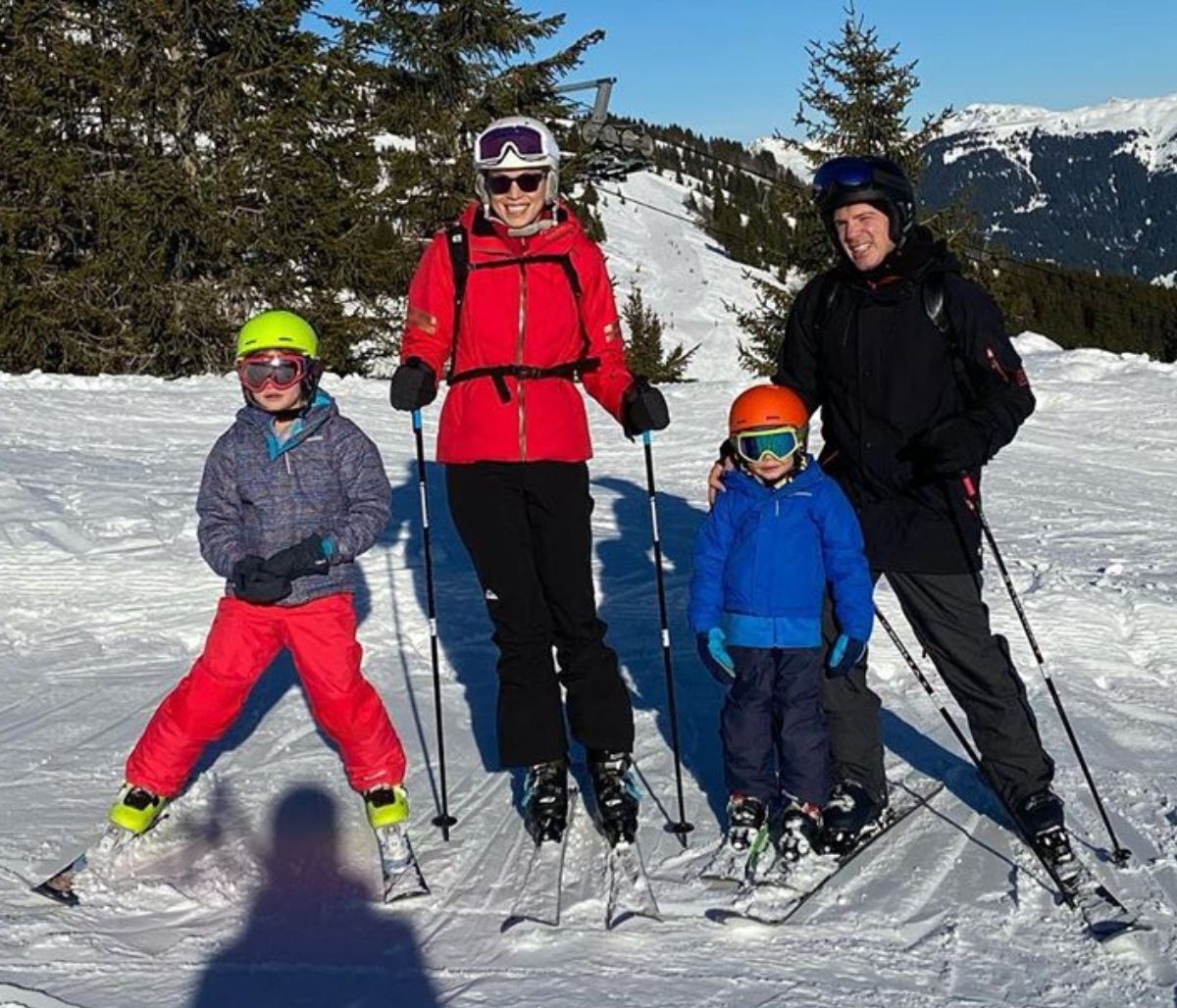 Μαριέττα Χρουσαλά - Λέων Πατίτσας:Το φωτογραφικό άλμπουμ των διακοπών με τα παιδιά τους στις Άλπεις