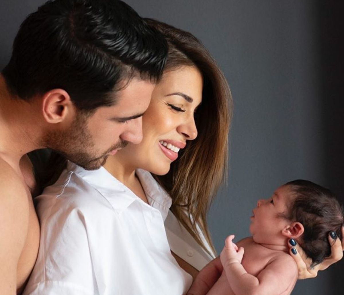 Ελένη Χατζίδου: Δείτε ποιον τρόπο σκέφτηκε για να σταματάει το κλάμα του μωρού (vid+pics)