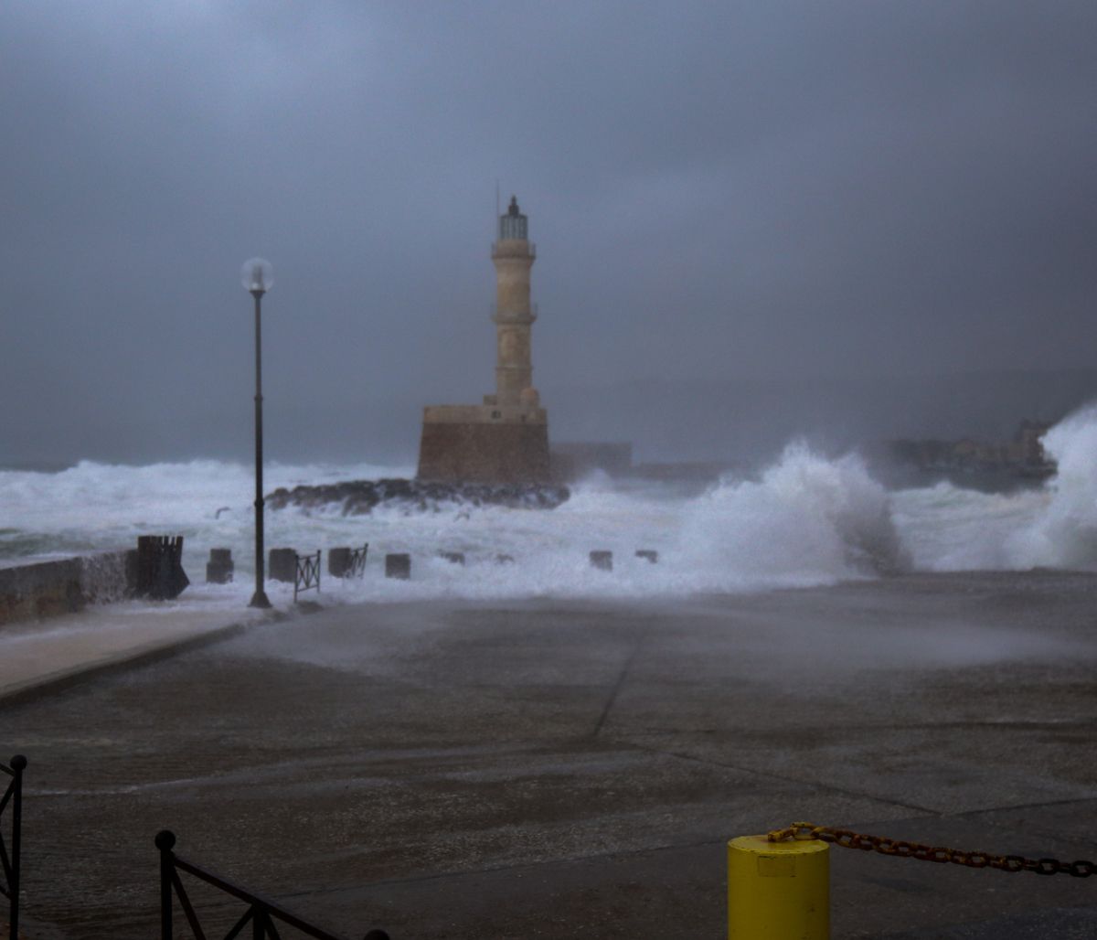 Καιρός: Αλλάζει... τροχιά η κακοκαιρία - Πού θα χτυπήσει τις επόμενες ώρες (ΧΑΡΤΕΣ)