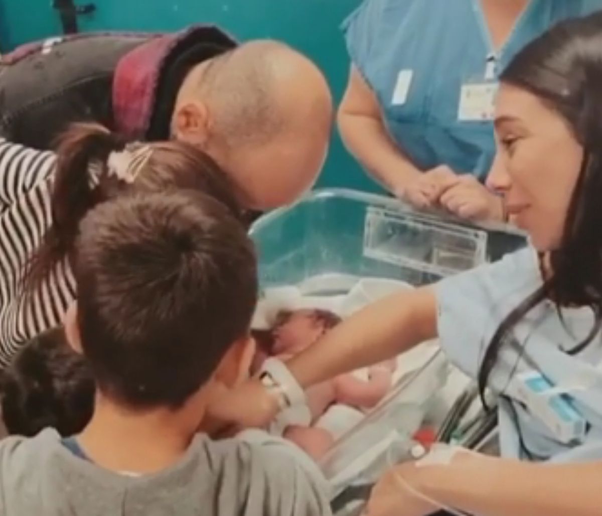 Ολυμπία Χοψονίδου: Δε φαντάζεστε τι έκανε με τα παιδιά της λίγο πριν το τοκετό (pics)