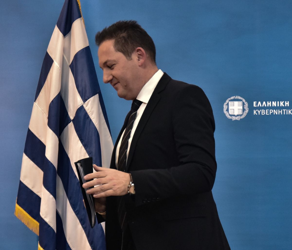 Κοροναϊός: Κλείνουν σχολεία, θέατρα, γήπεδα και ΜΜΜ αν «έρθει» στην Ελλάδα - ΠΝΠ ανακοίνωσε ο Πέτσας