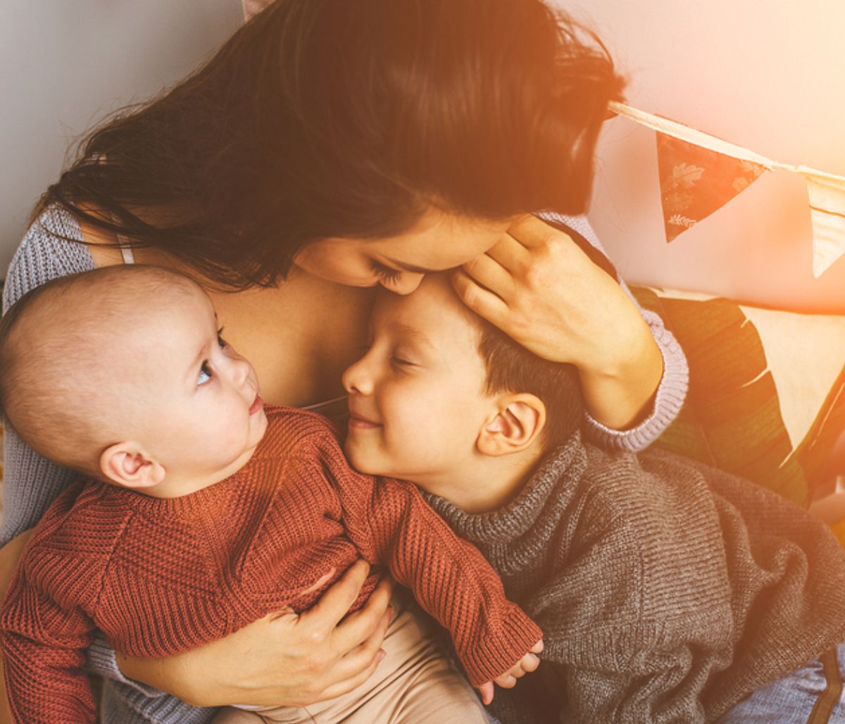 «Πόσα πράγματα θεωρούμε δεδομένα Θεέ μου;»-Όταν τα παιδιά δεν μπορούν να αγκαλιάσουν τους παππούδες