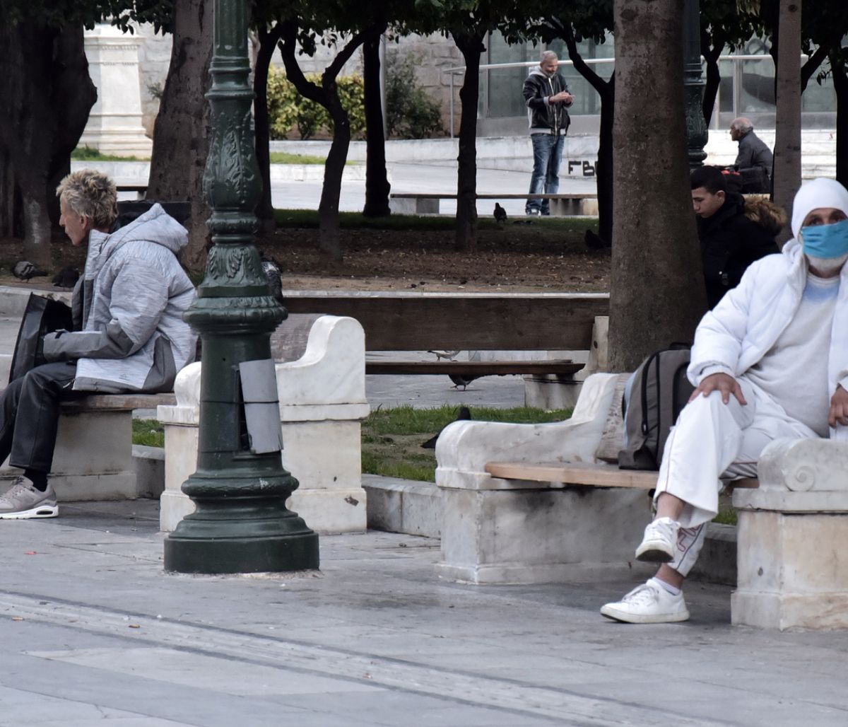 Κορονοϊός: Αγωνία για την αύξηση των κρουσμάτων στην Ελλάδα – Γιατί είναι κρίσιμος ο Απρίλιος