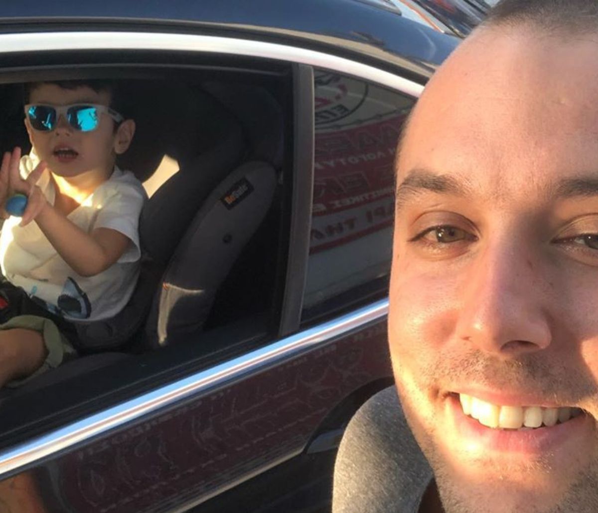 #Μένουμε_σπίτι-Βασίλης Λιάτσος: Δείτε πώς γιόρτασε τα γενέθλιά του στο σπίτι με τα παιδιά (pics+vid)