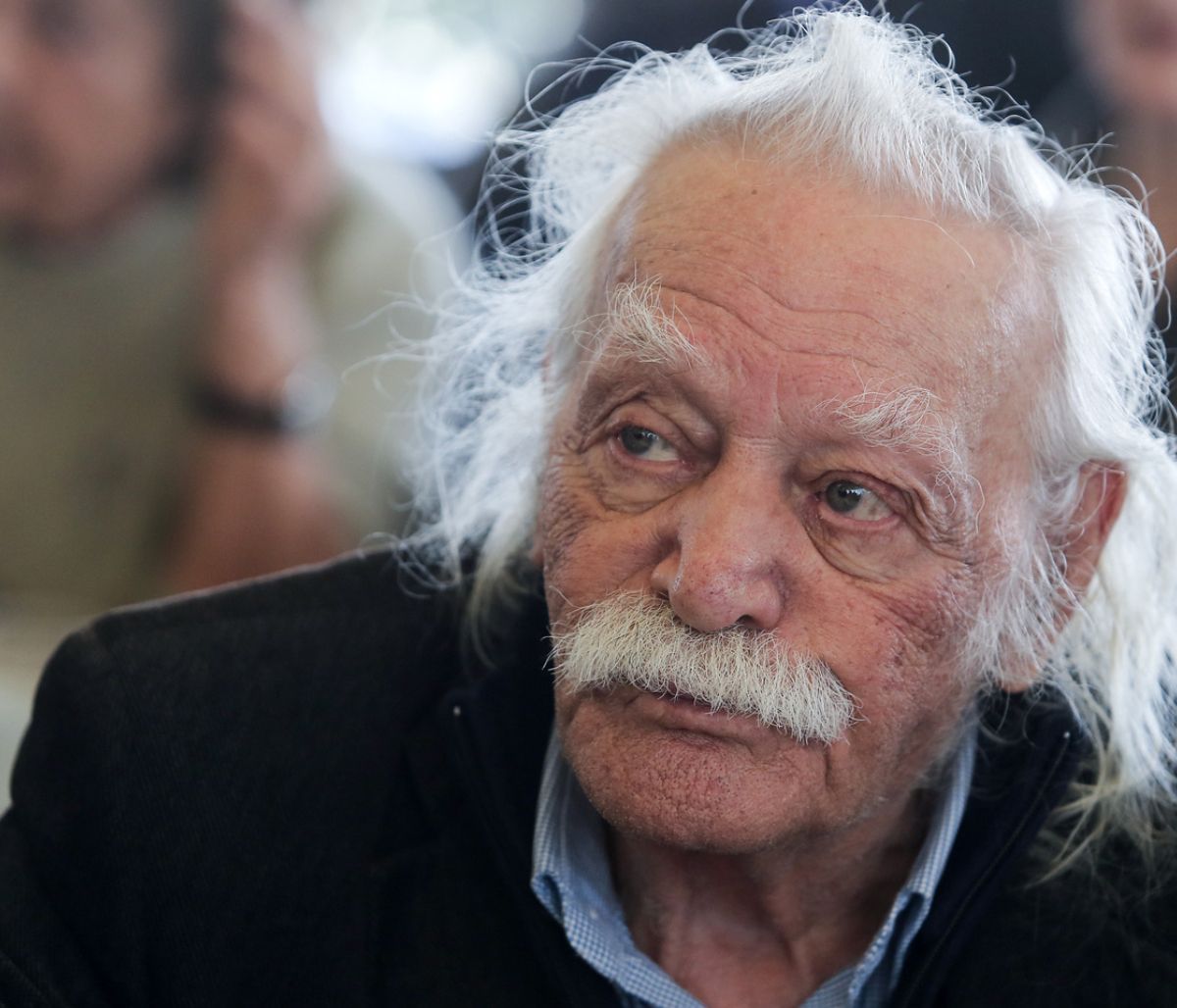 Πέθανε ο Μανώλης Γλέζος