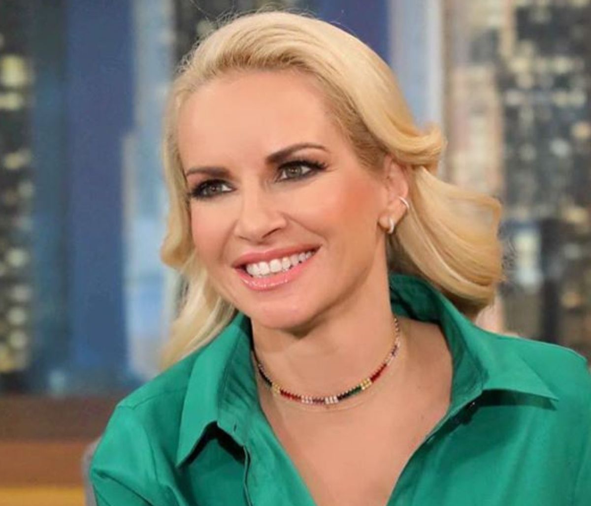 Η Μαρία Μπεκατώρου να διαβάζει παραμύθι για τα παιδιά & δεν χορταίνουμε να τη βλέπουμε (vid)