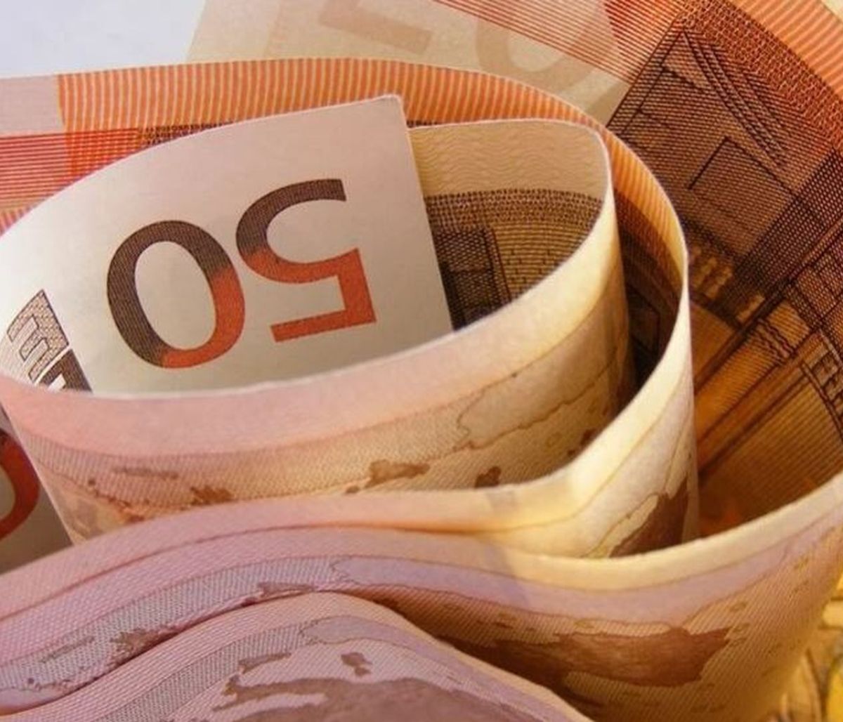 Κορονοϊός - Επίδομα 800 ευρώ: Πότε θα καταβληθεί στους δικαιούχους - Οι ημερομηνίες για διορθώσεις