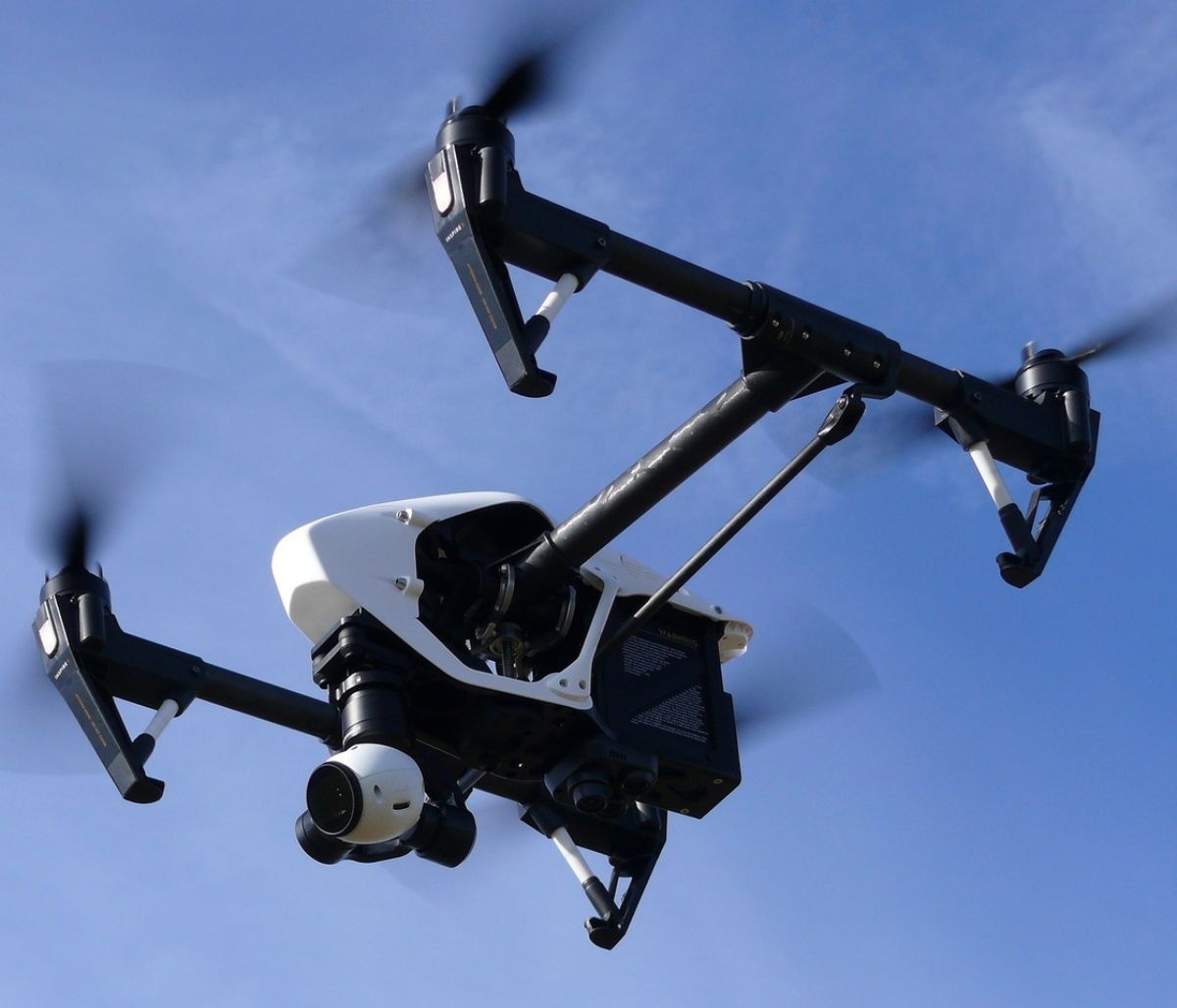 Νέα «μόδα»: Ψάρεμα με… drone (videos)