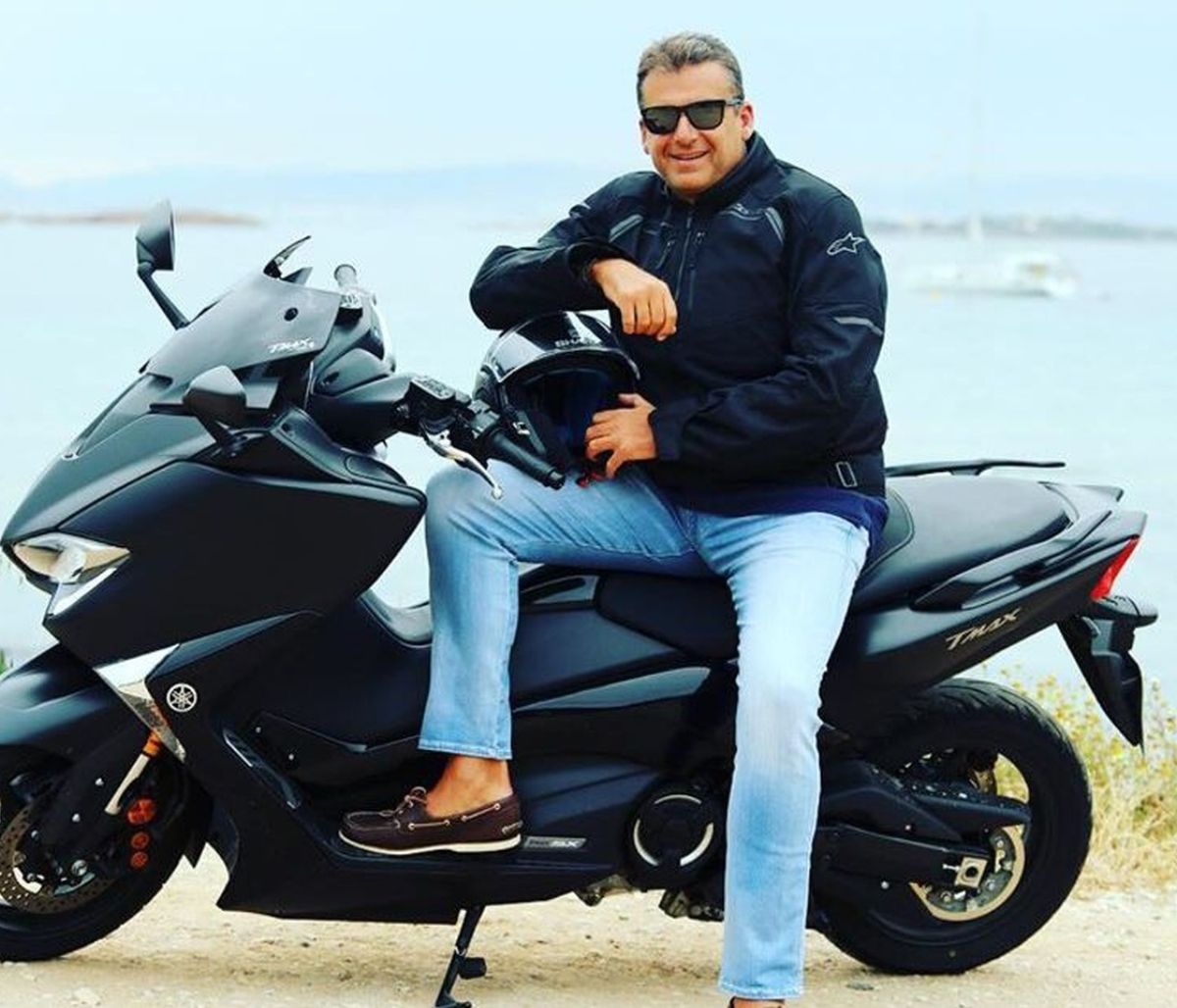 Γιώργος Λιάγκας: Έχεις δει το σπίτι του στη Βούλα; Μοντέρνο και απίθανα διακοσμημένο! (Photos)