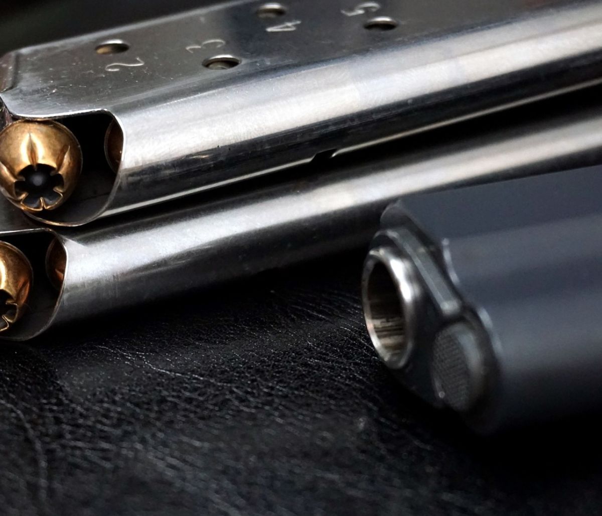 Γυναίκα δέχθηκε σφαίρα στο στήθος - Δείτε τον απίστευτο τρόπο που σώθηκε (photos)