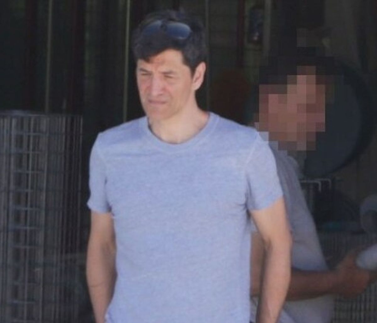 Πού εντοπίσαμε τον Σάκη Ρουβά και δεν το πιστεύαμε! (photos)