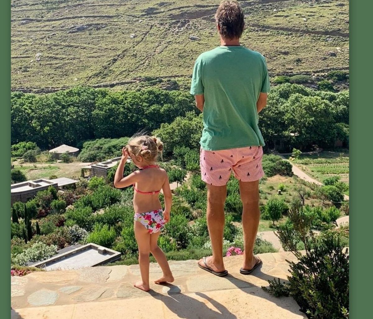 Η Μενεγάκη φωτογράφισε την Μαρίνα με τον Μάκη και η πεθερά της σχολίασε!