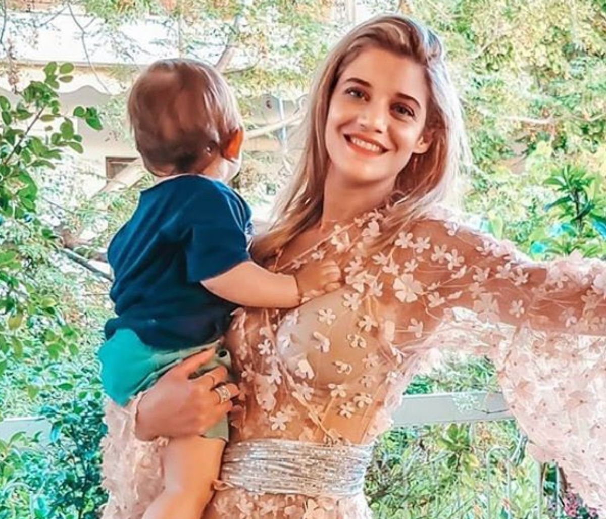 Τζένη Θεωνά: Δείτε τι έκανε ο γιος της στην παιδική χαρά και ήταν ψύχραιμη