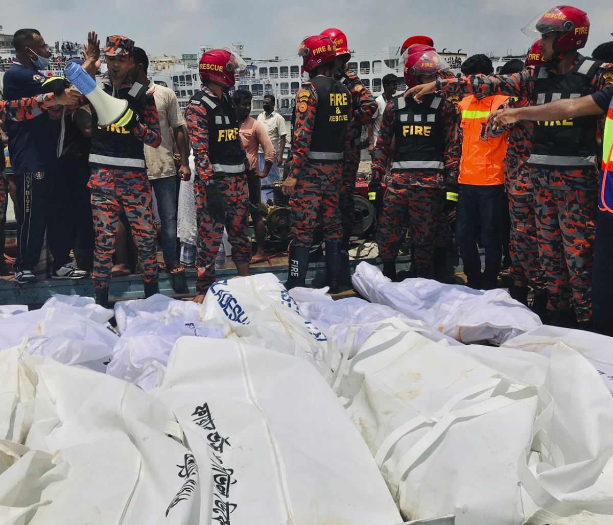 Τραγωδία: Πνίγηκαν 32 άνθρωποι μέσα σε 20 δευτερόλεπτα