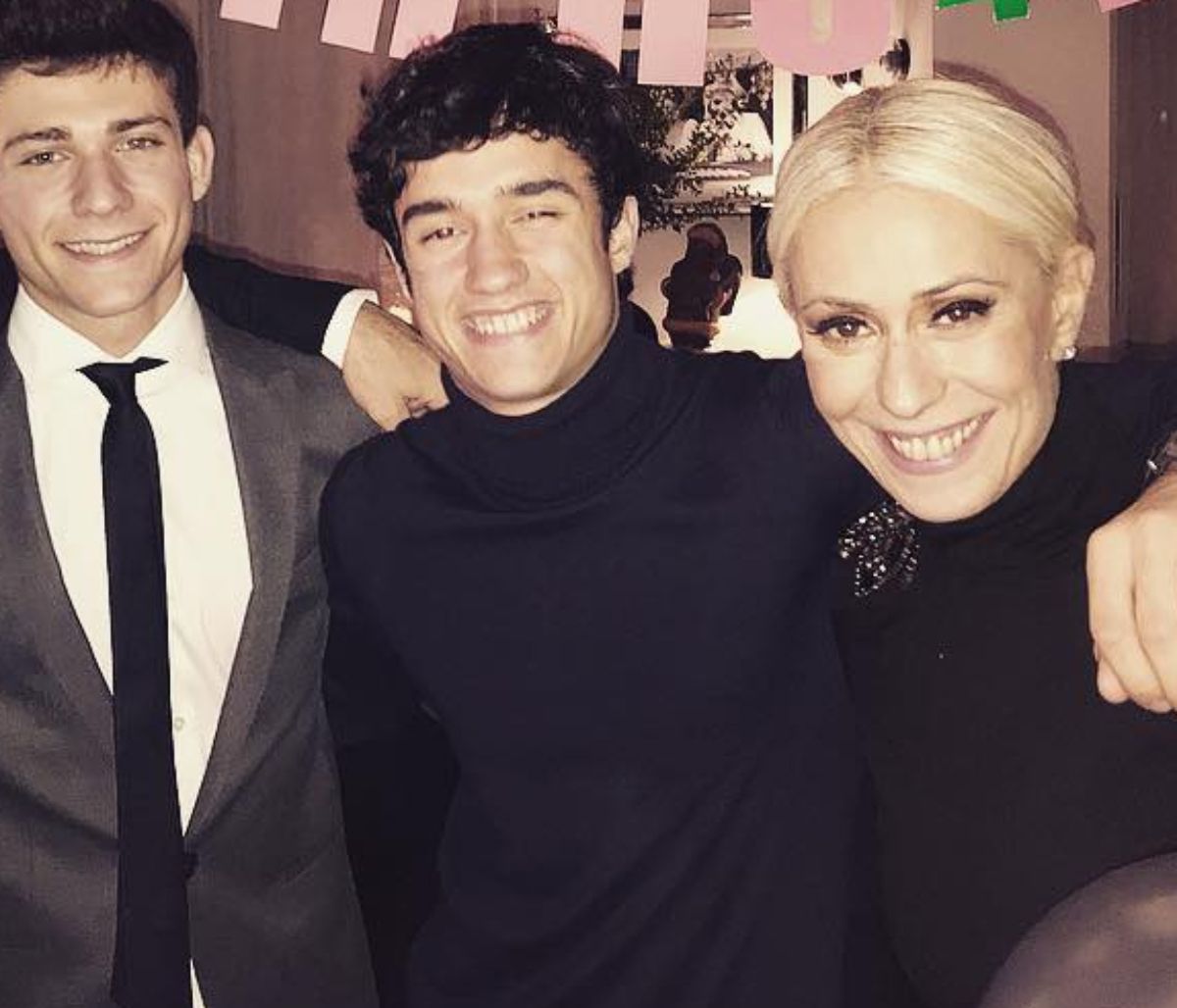 Μπακοδήμου- Αργυρόπουλος: Ο γιος τους αποφοίτησε - Δείτε  φώτο (pics)