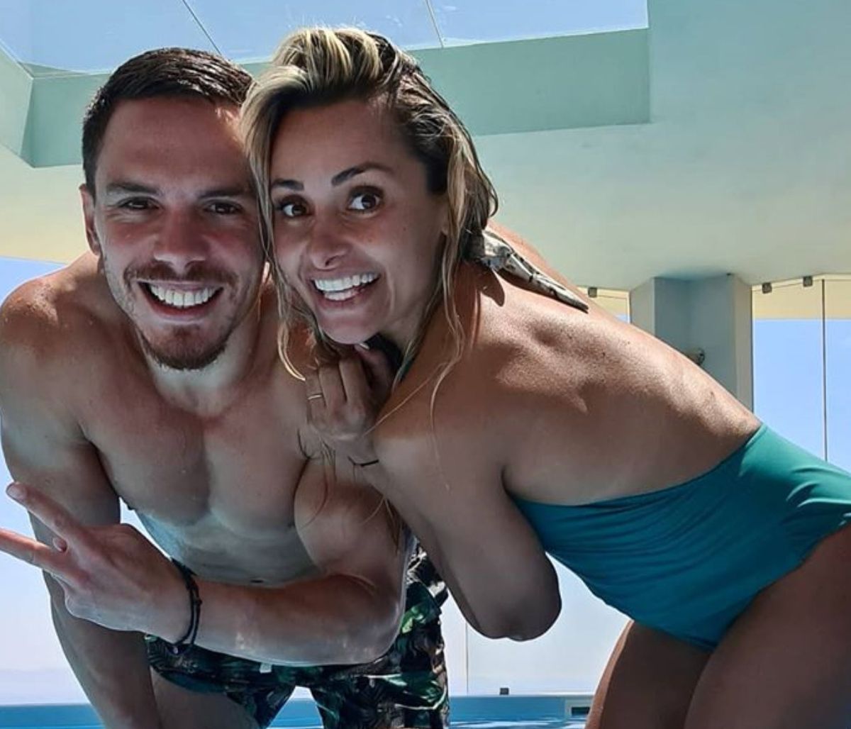 Μιλλούση - Πετρούνιας: Το φωτογραφικό άλμπουμ των διακοπών τους στην Τήνο