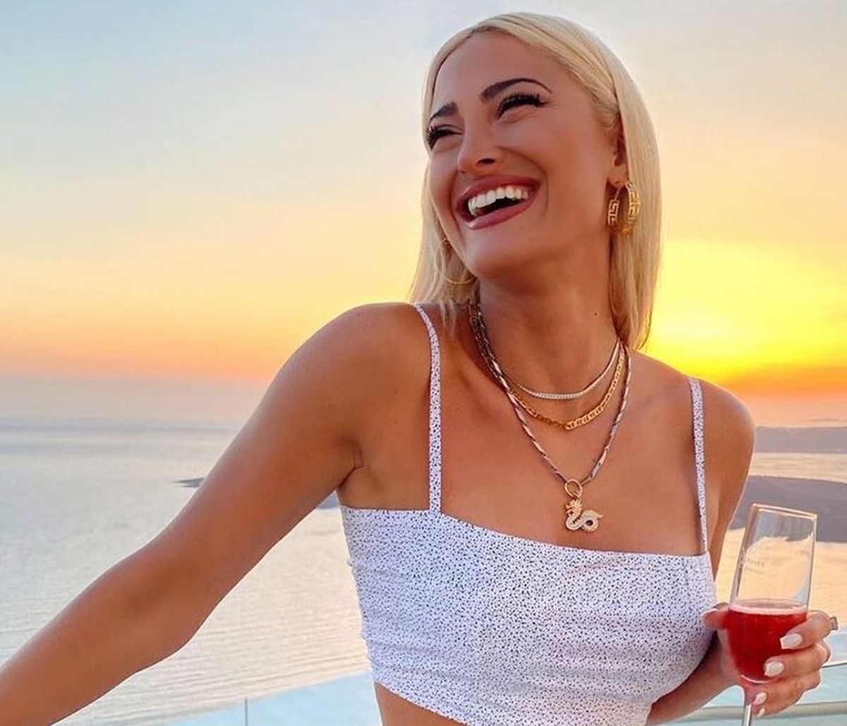 Νέες σέξι φωτογραφίες της Ιωάννας Τούνη (pics)