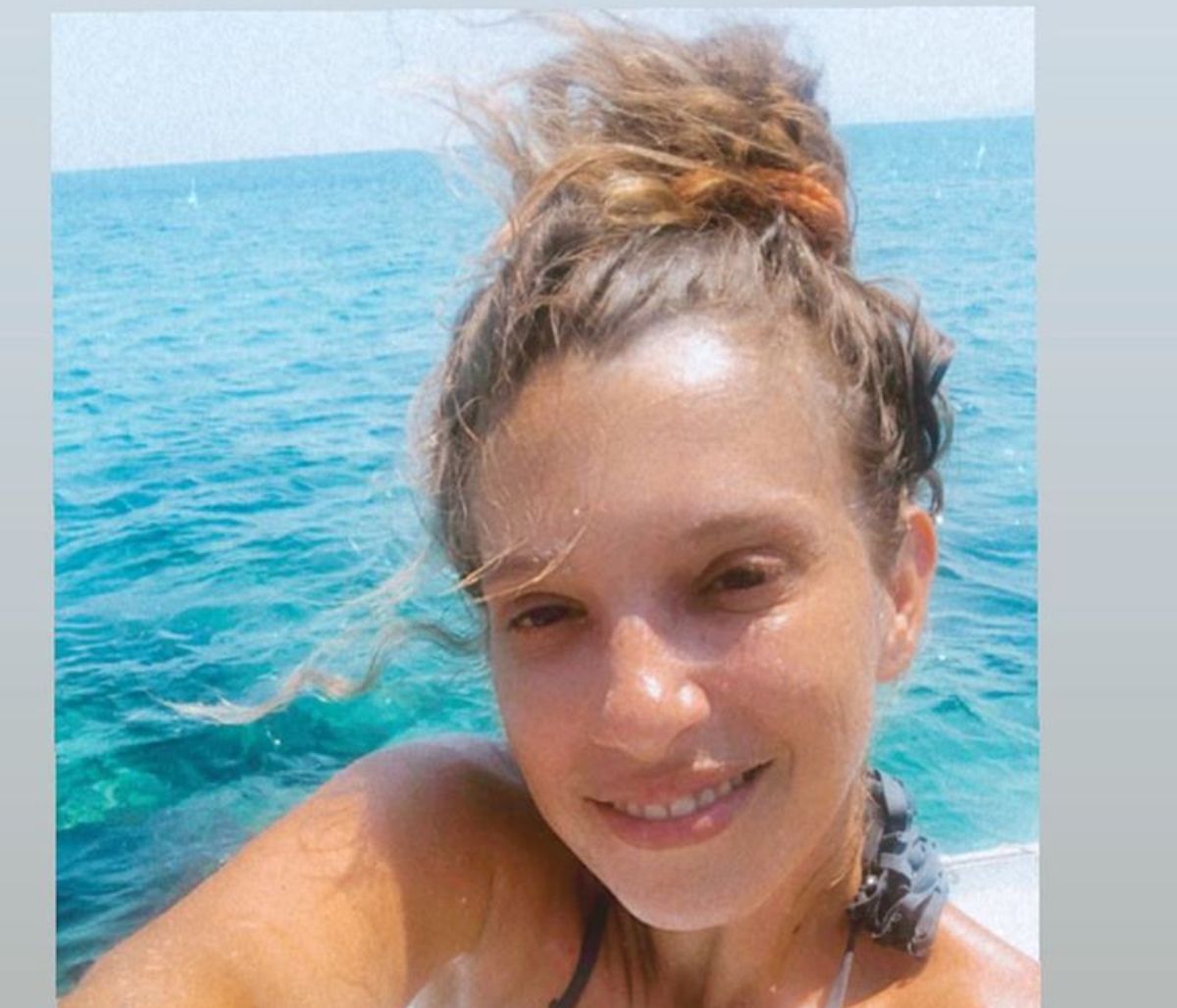 Σύλβια Δεληκούρα: O γιος της ψαρεύει με τον παππού του (pics)