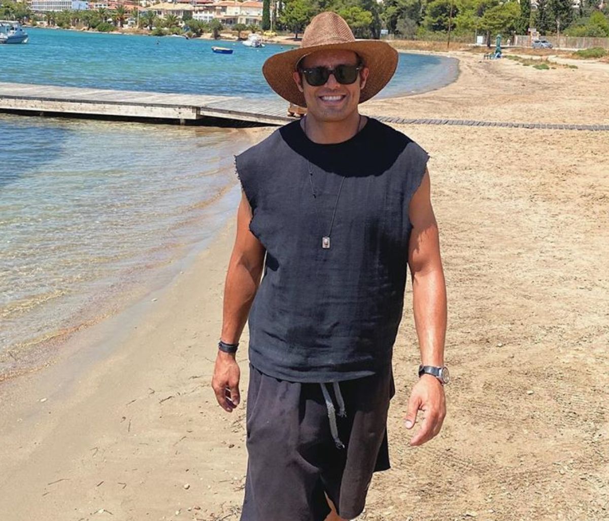 Σάββας Πούμπουρας: Μας δείχνει πώς περνάει τα μεσημέρια με την κόρη του