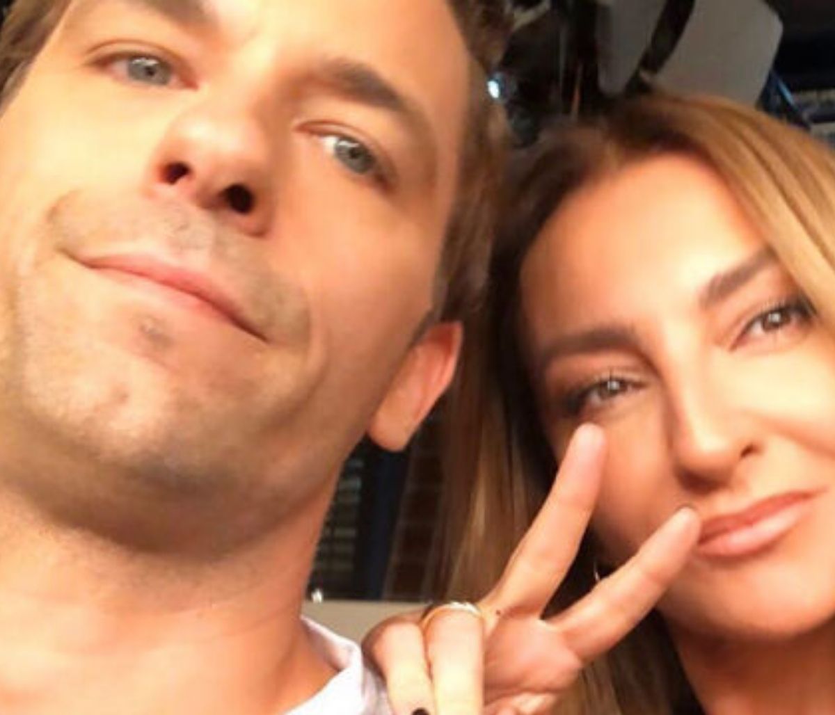 Αποστόλης Τότσικας: Η αυθόρμητη φωτογραφία με την κόρη του στην παραλία