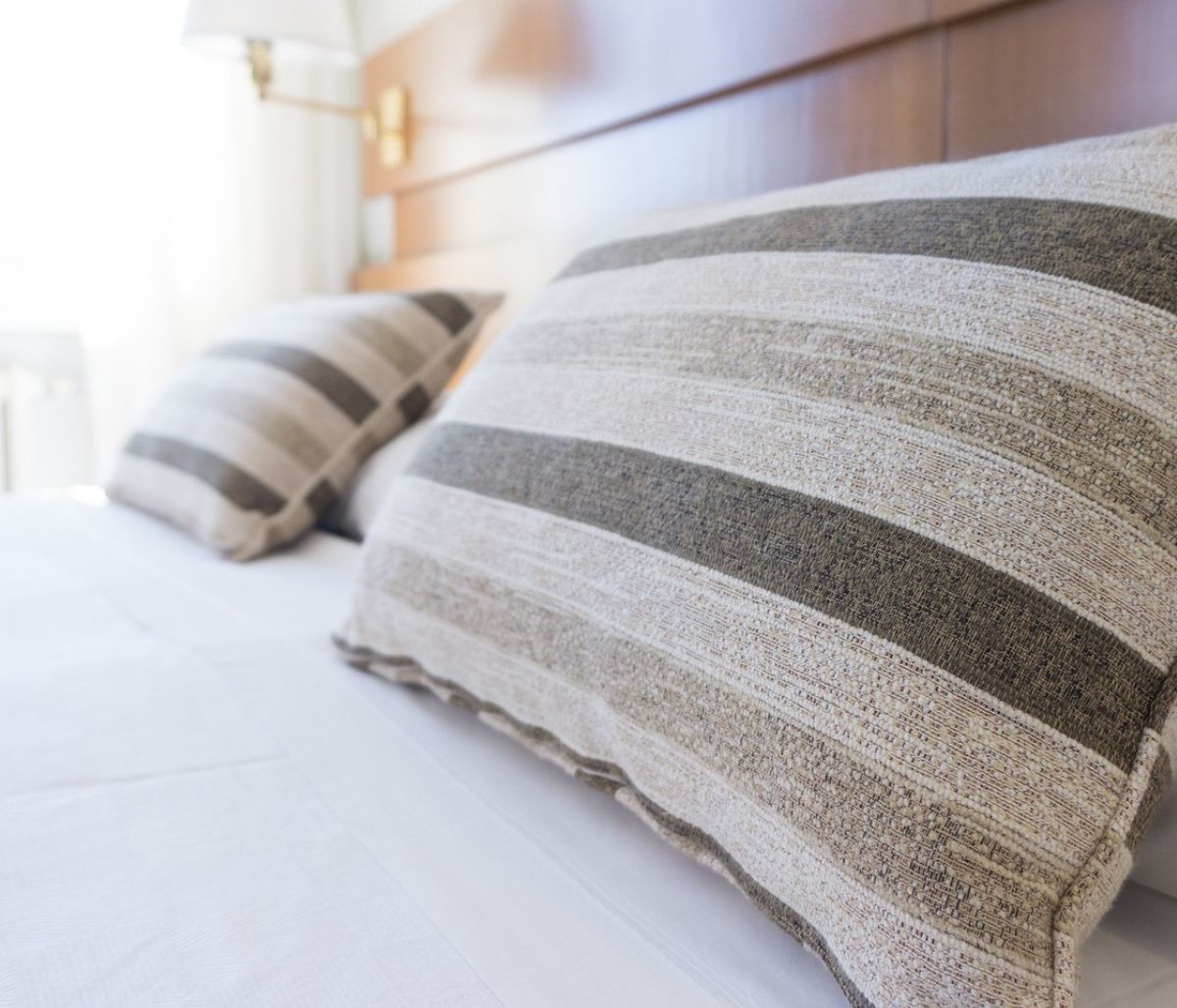 Ξύπνησαν στο κρεβάτι τους - Τρόμαξαν μ’ αυτό που είδαν στο air condition (video)