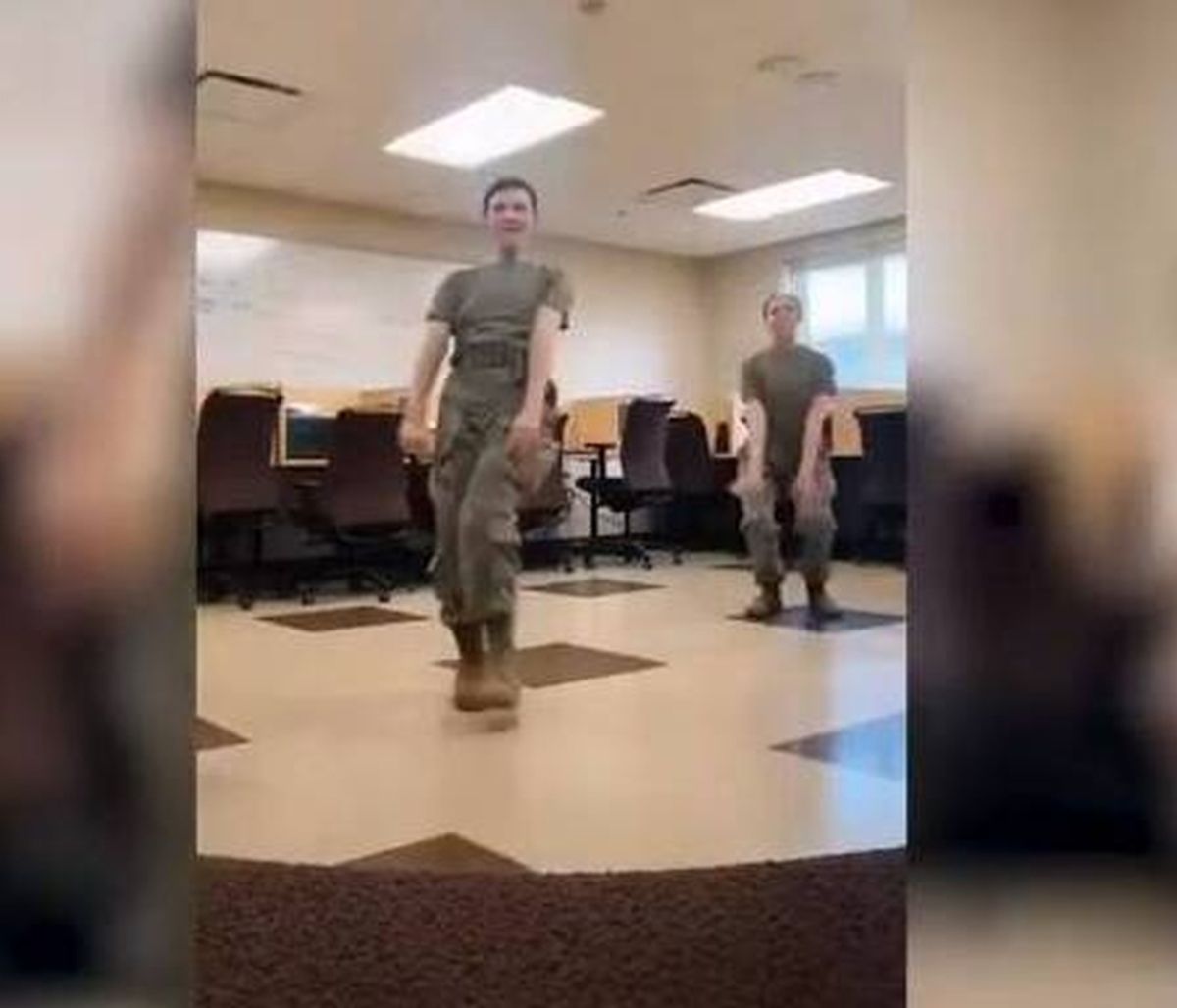 Χαμός με το χορό γυναικών στρατιωτικών στο Tik Tok (video)