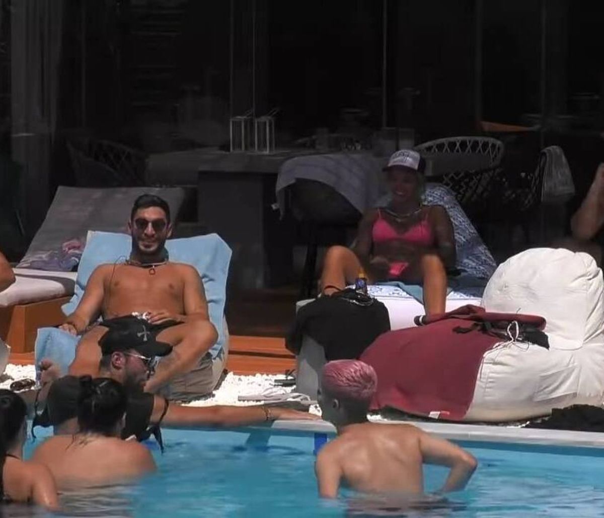 Big Brother: Χαμός στην πισίνα – Η Αφροδίτη τα πέταξε όλα (video)