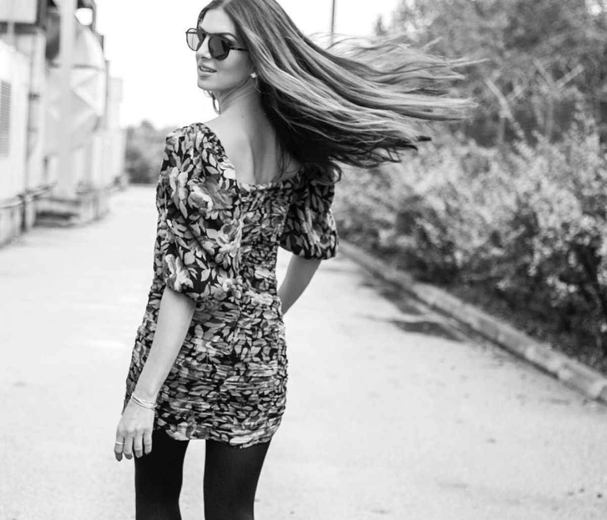 Σταματίνα Τσιμτσιλή: Η κόρη της Νάγια κάνει photobombing