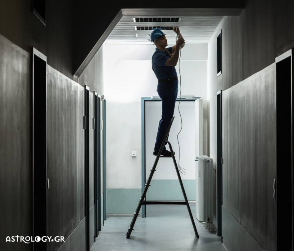 Είδες στο όνειρό σου ηλεκτρολόγο;