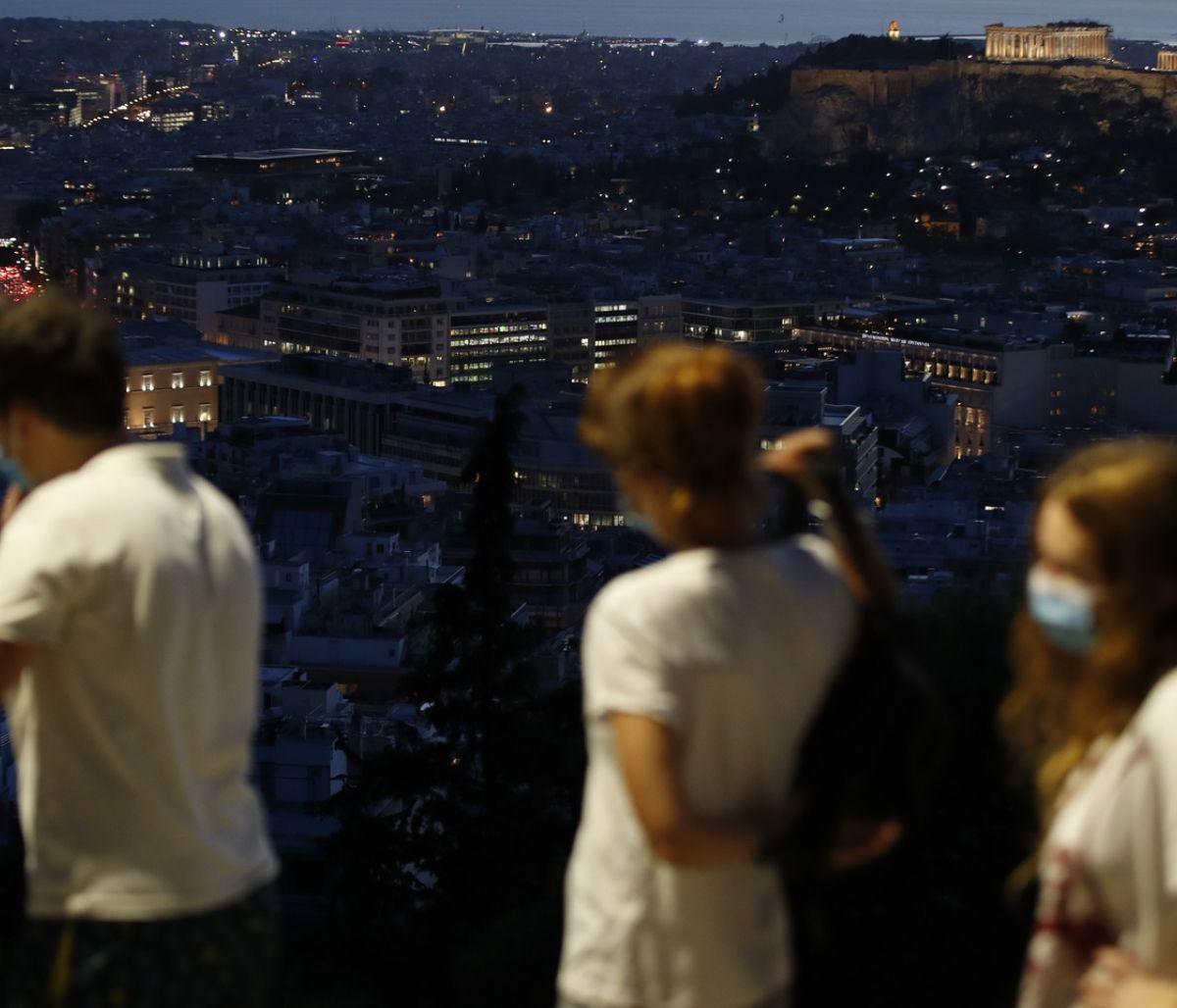 Κρούσματα σήμερα: «Κλειδώνουν» νέα μέτρα - Αυτές οι περιοχές πάνε προς lockdown