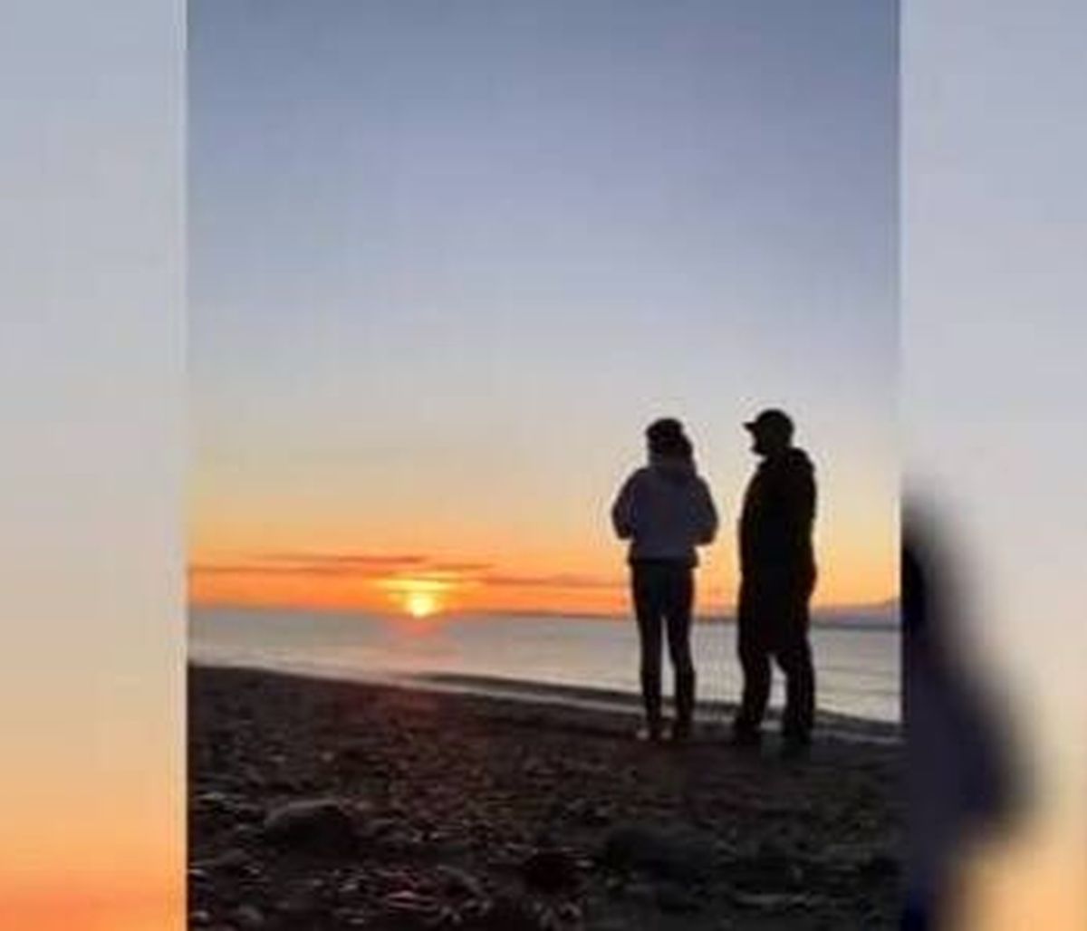 Πήγαν να βγάλουν selfie στο ηλιοβασίλεμα - Αυτό που συνέβη θα το θυμούνται για πάντα (vid)