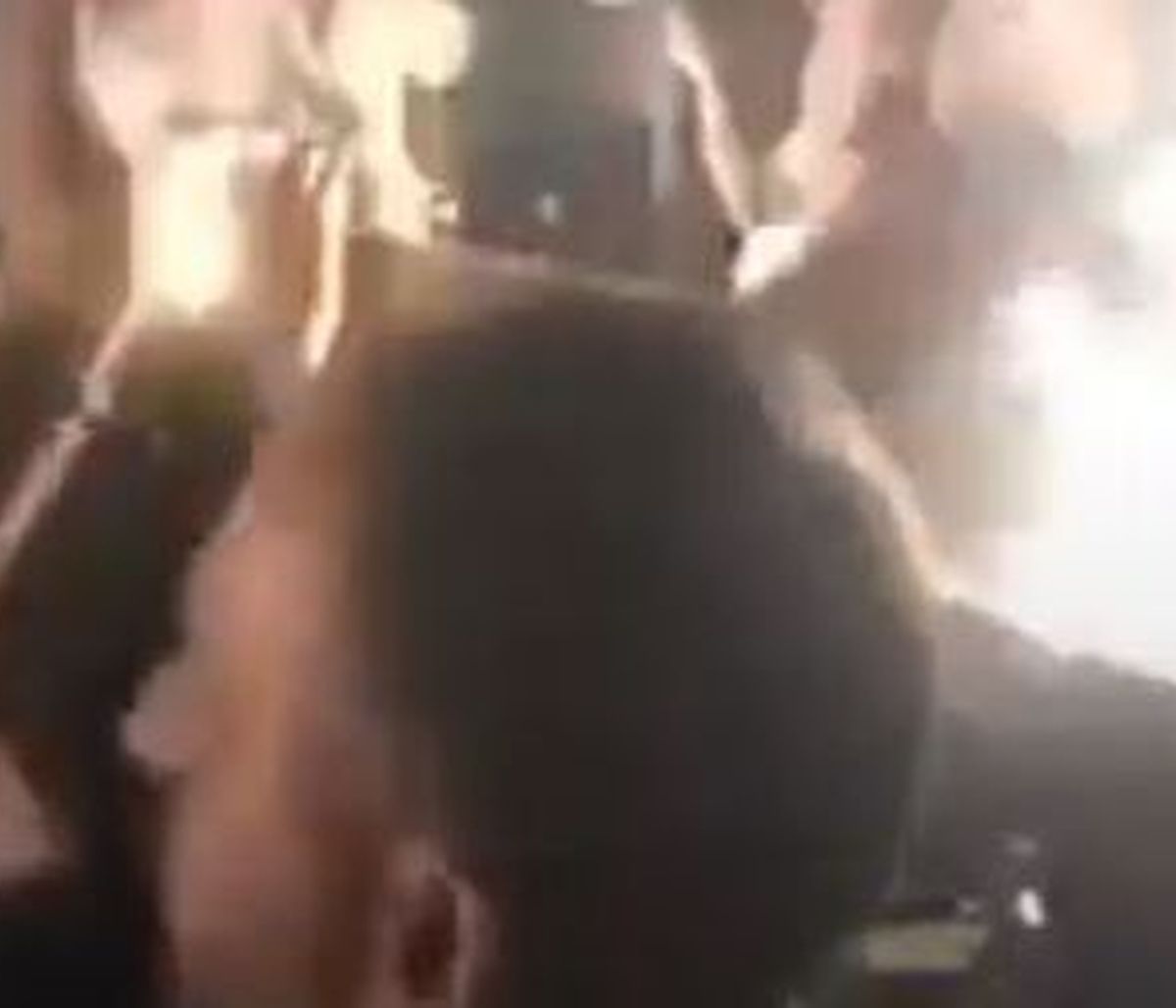 Οργή - Απίστευτες εικόνες σε club στο Λουτράκι λίγες ώρες πριν το lockdown