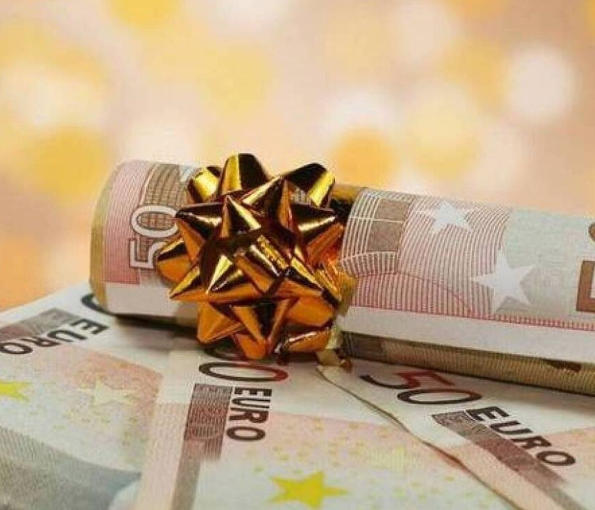 Έκτακτο επίδομα Χριστουγέννων: Αυτοί είναι όλοι οι δικαιούχοι