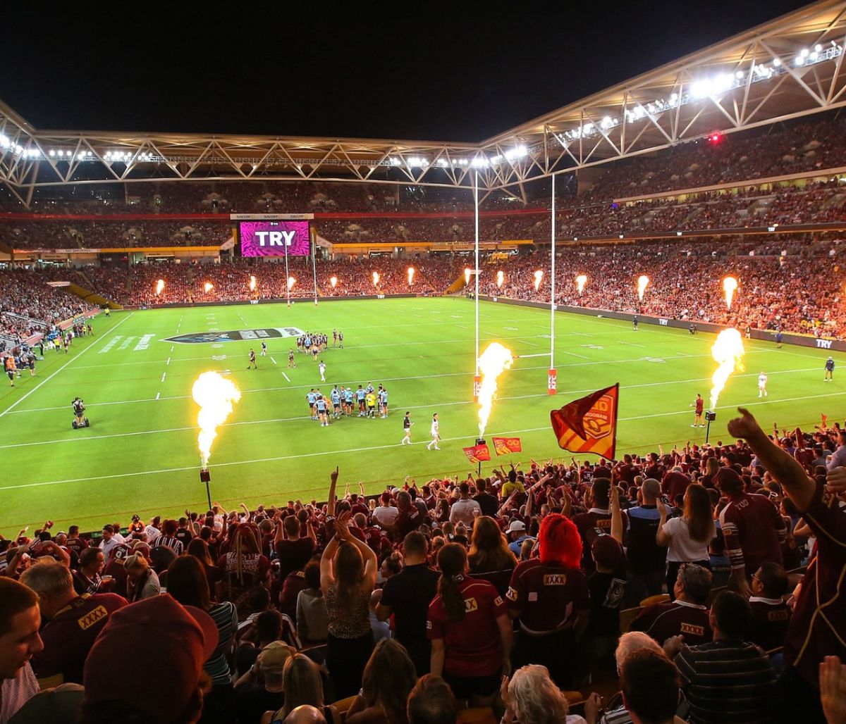 Εικόνες-σοκ στην Αυστραλία! Γέμισε γήπεδο για αγώνα ράγκμπι (video)