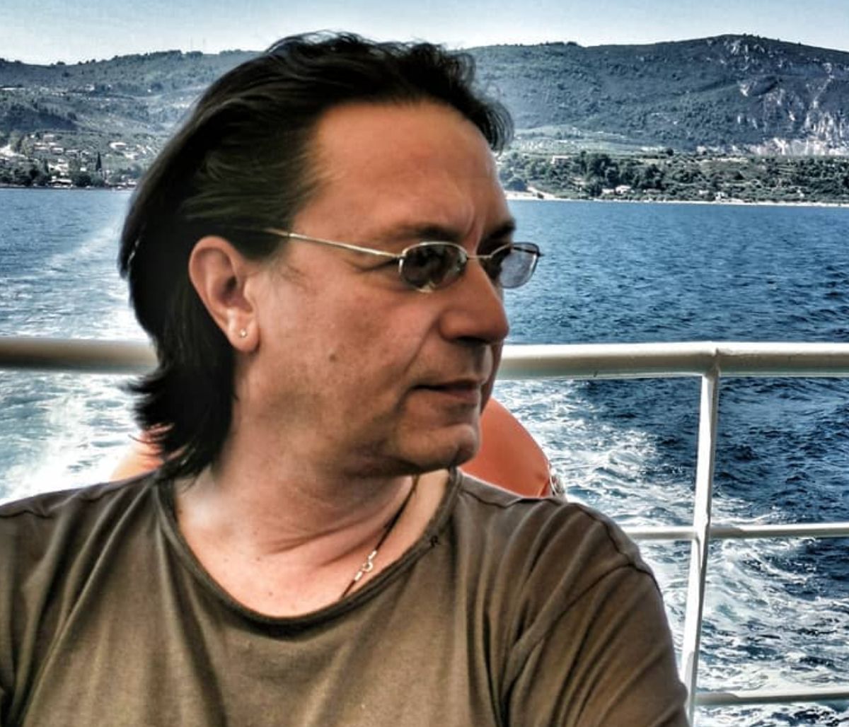 Γιάννης Κότσιρας: Τι κάνει με τους γιους του στην καραντίνα; (pics)