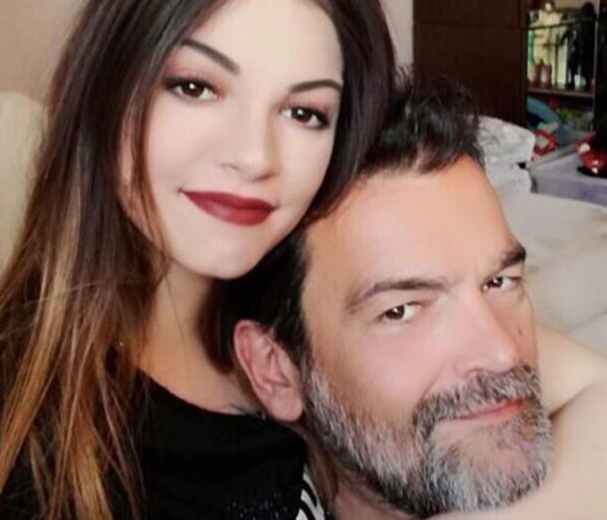 H τρυφερή φώτο της Τζένης Καζάκου με τον πατέρα της (pics)