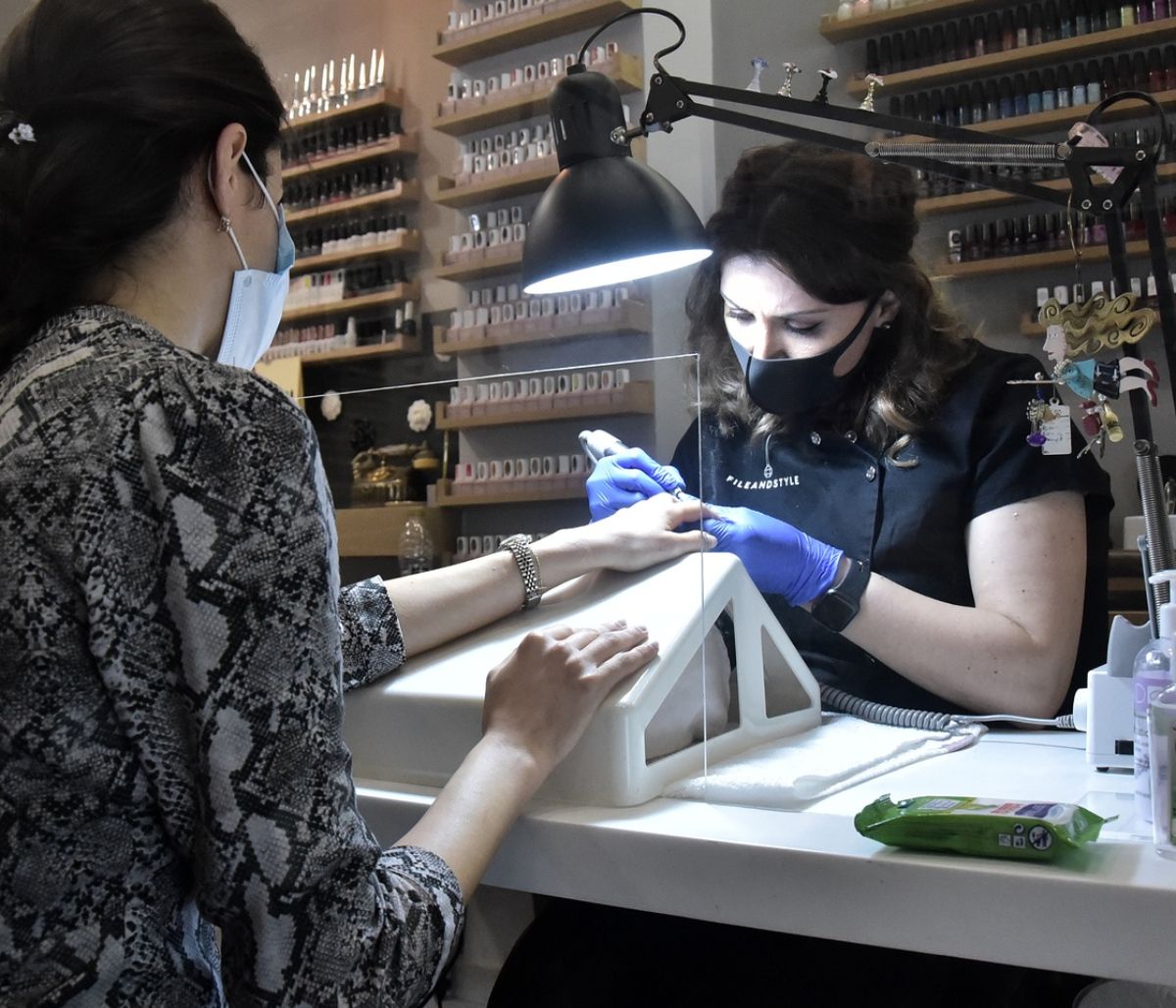 Ανοίγουν και τα Κέντρα Αισθητικής - Σήμερα οι ανακοινώσεις