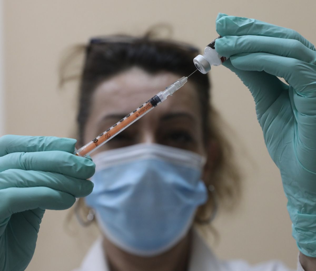 Εμβόλιο - Επιχείρηση «Ελευθερία»: Ξεκινά με τους υγειονομικούς - Το σχέδιο «Ιπποκράτης» της ΕΛ.ΑΣ.