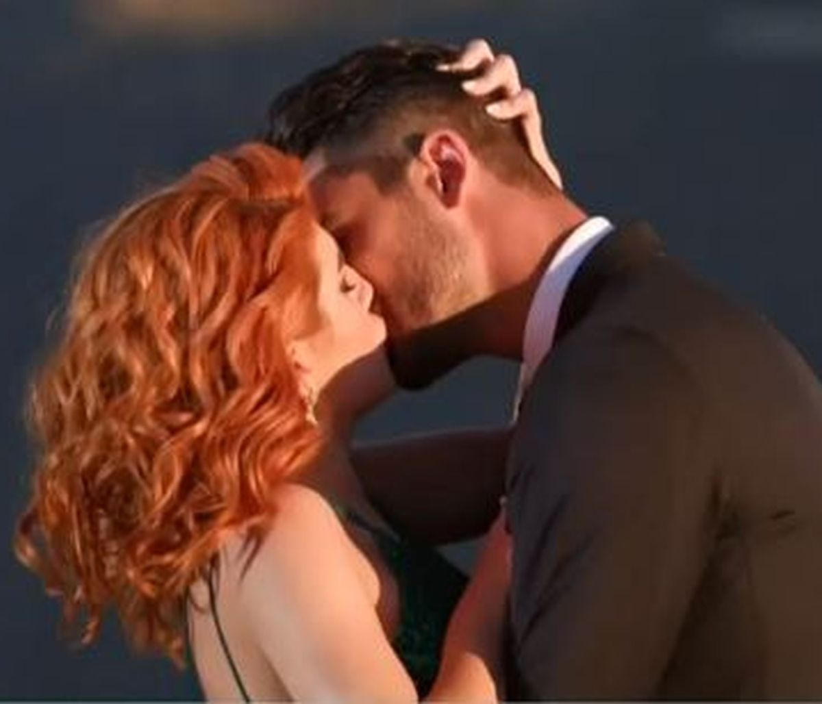 The Bachelor: Το τρίτο πρόσωπο ανάμεσα στον Παναγιώτη και τη Νικολέττα (pics+vid)