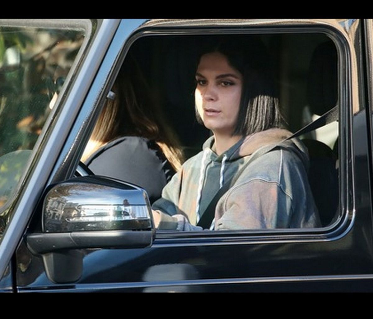 My style rocks: Θα πάθεις πλάκα όταν δεις με τι αυτοκίνητο κυκλοφορεί η νικήτρια, Αρετή Λις