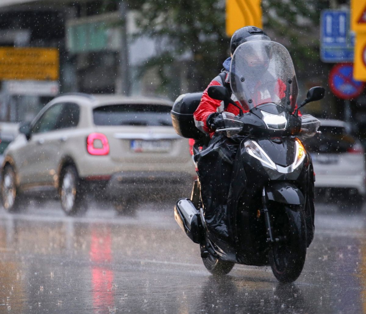 Καιρός -  Αλλάζει το σκηνικό: Έρχονται καταιγίδες - Πού θα είναι ισχυρότερα τα φαινόμενα