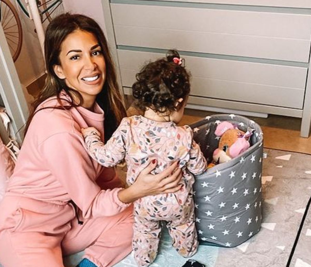 Ελένη Χατζίδου: Η κόρη της τρώει μόνη της και είναι απολαυστική