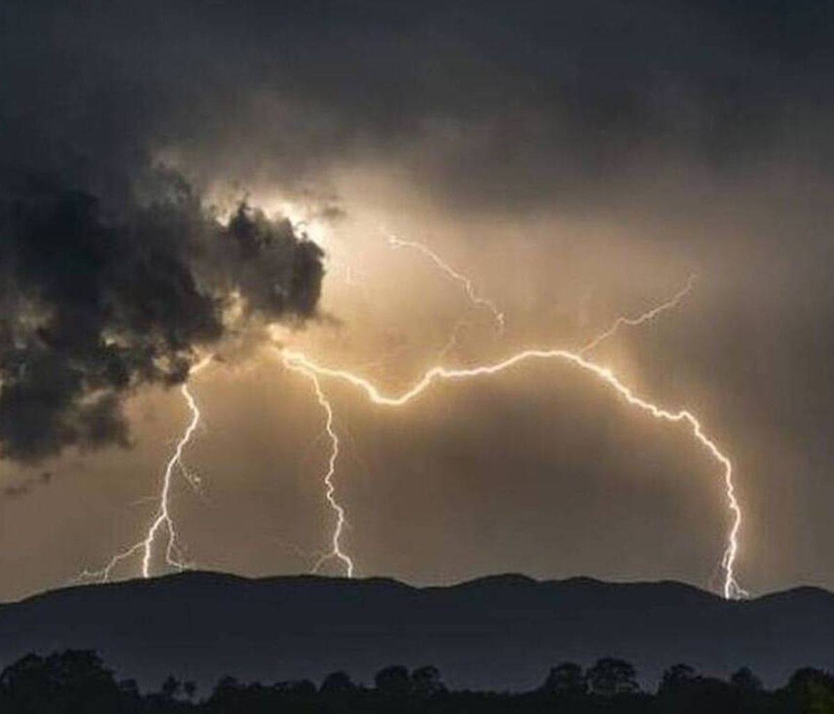 Καιρός: Προσοχή μέχρι την Τετάρτη – Καταιγίδες και τσουχτερό κρύο