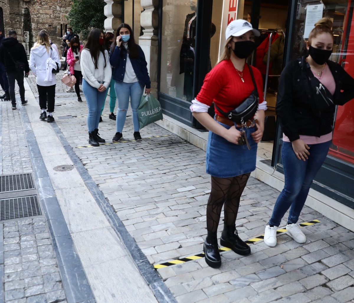 Ολοταχώς για σκληρό lockdown στην Αττική – Τα έκτακτα μέτρα που έρχονται