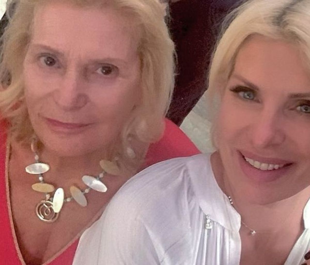 Eλένη Μενεγάκη: "Μαμά, είσαι ο άνθρωπος που θαυμάζω"