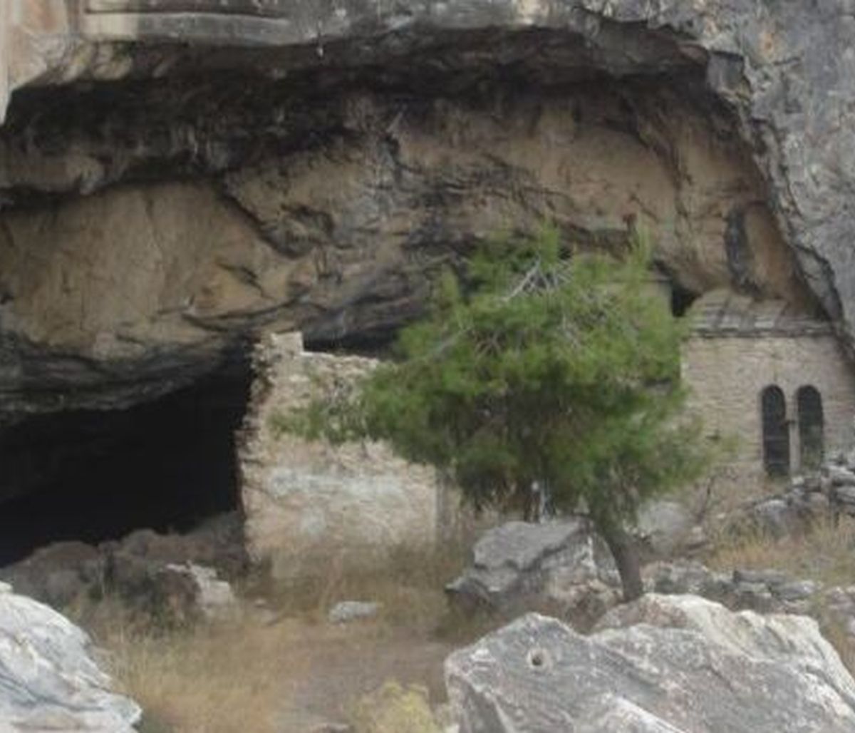 Τα «στοιχειωμένα» σπίτια των Αθηνών (videos)