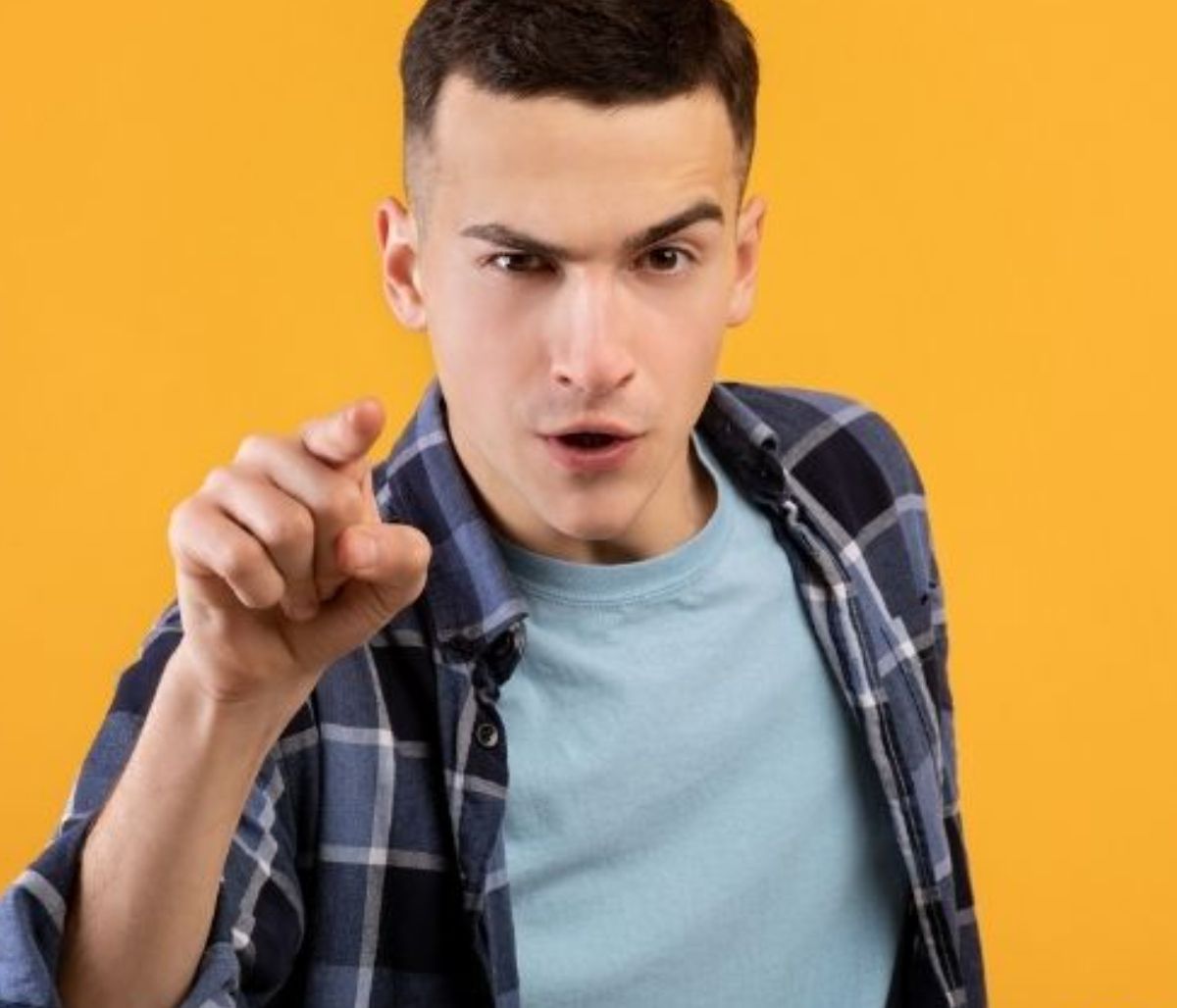 Αυτά είναι τα 5 ζώδια που δέχονται τα πιο πολλά πυρά από τους άλλους