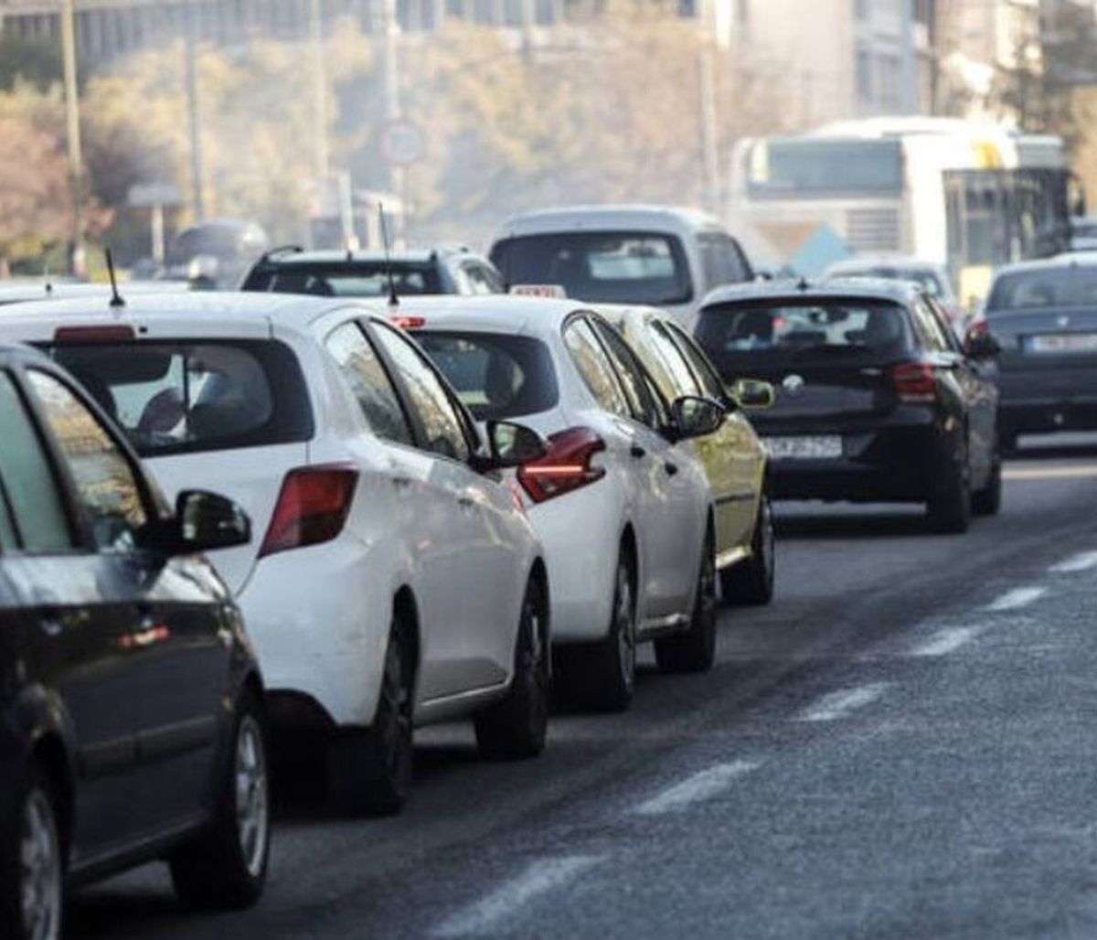 Κίνηση τώρα: Απίστευτο μποτιλιάρισμα στην Αθήνα - Ποιους δρόμους να αποφύγετε