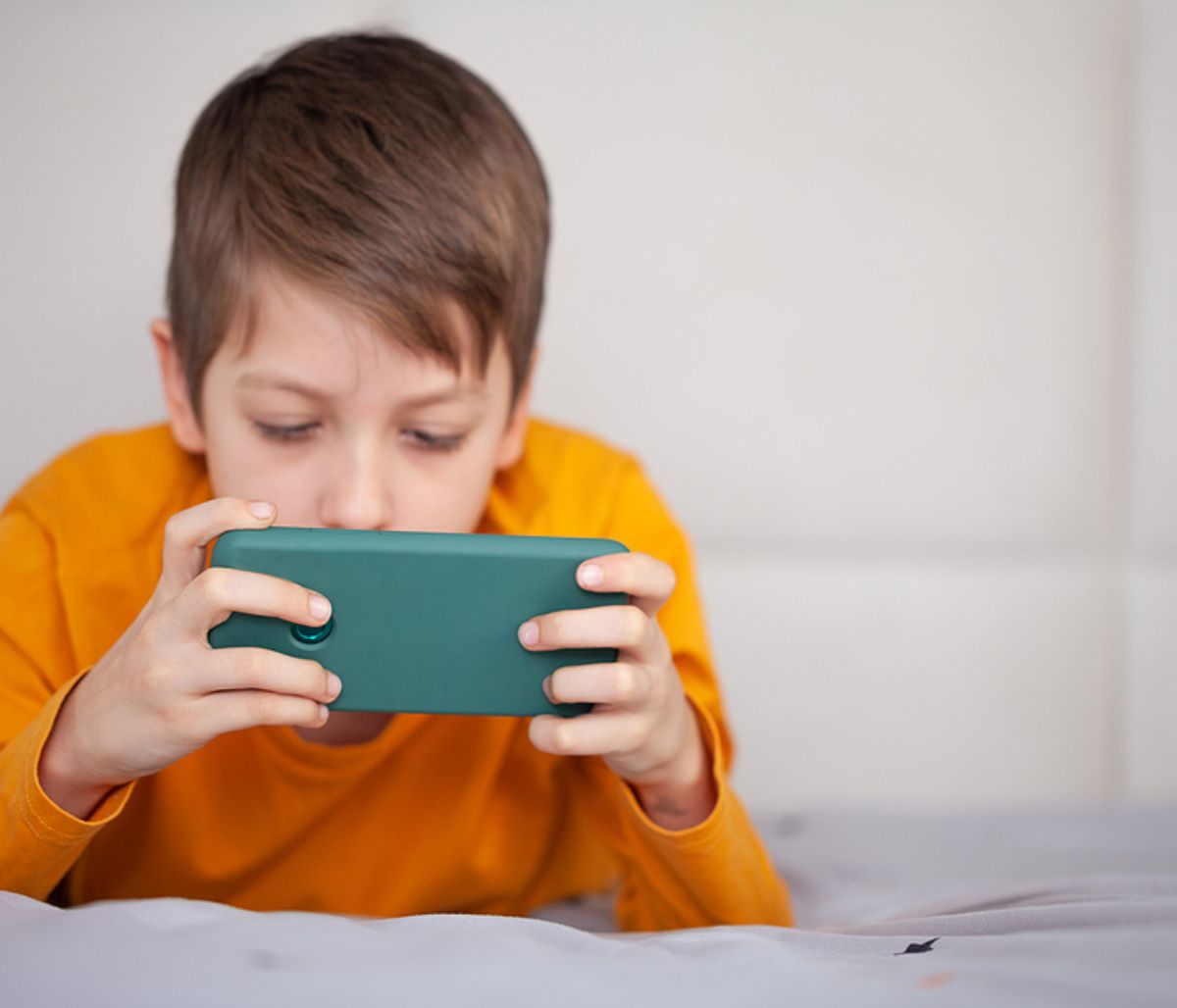 5 λόγοι για τους οποίους δεν πρέπει να δώσετε στο παιδί σας smartphone